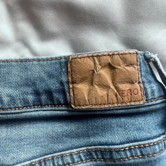 Aéropostale Cheeky Jegging Women’s Size 8 Blue Distressed Skinny Jeans Raw Hem - Picture 10 of 11